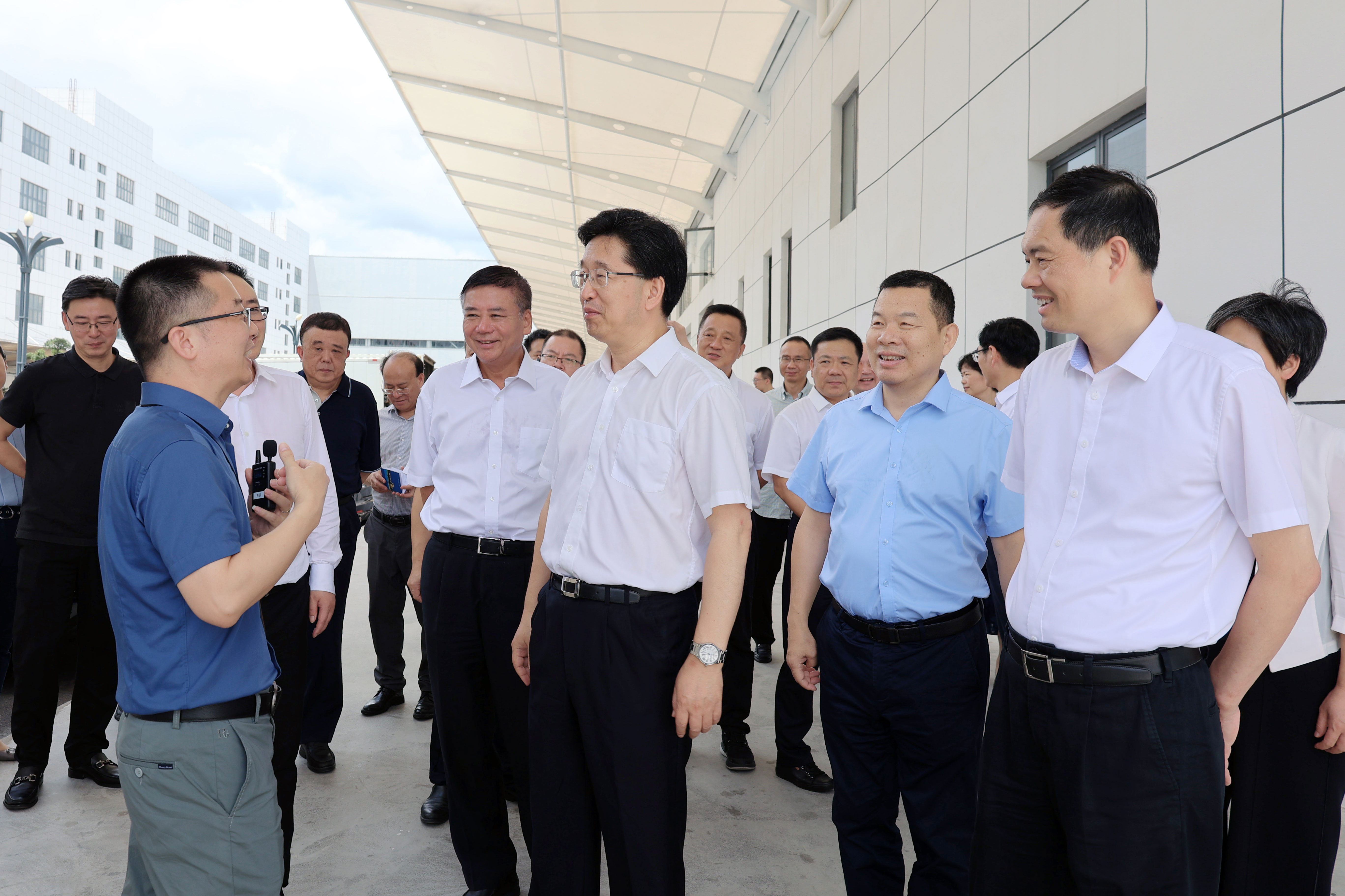 浙江省人大党组书记陈金彪调研尊龙时凯：高端智造驱动高质量发展